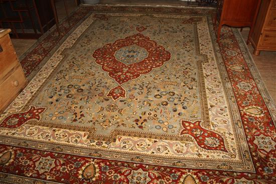 Large patterned carpet